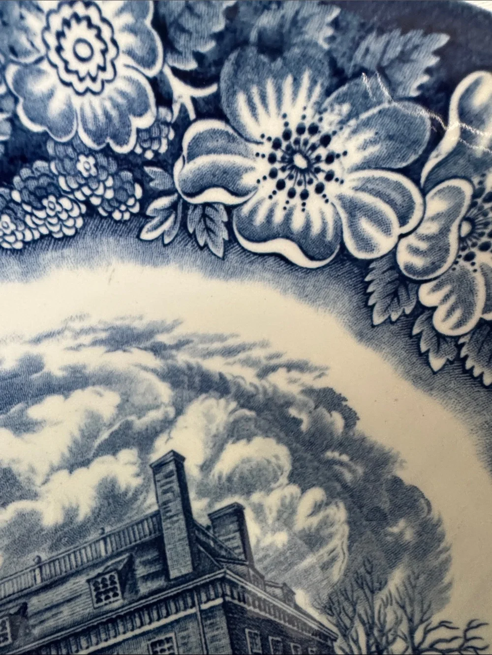 1970 Liberty Blue Floral Vintage-Style Decorative bowl Plate